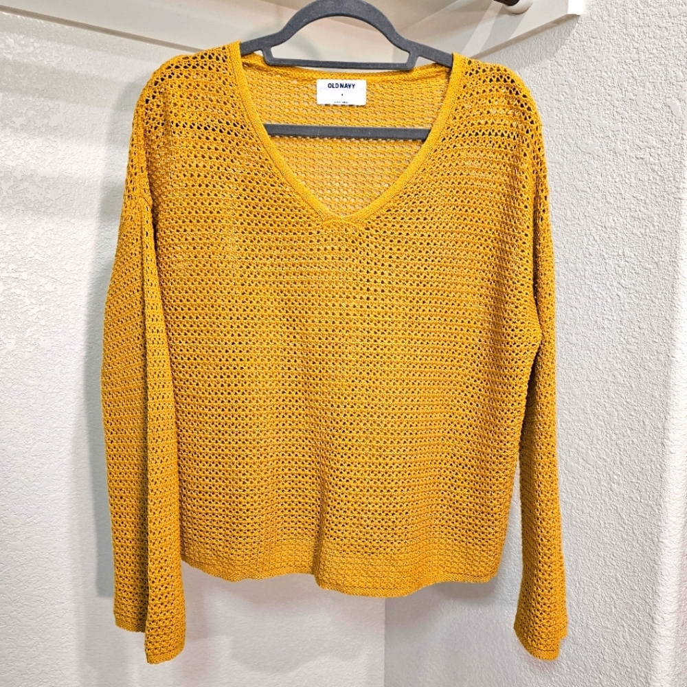 Old Navy Knit Sweater Size Medium